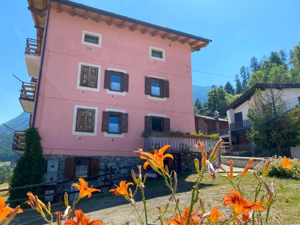 Fleurs De Neige Apartment Pila (Valle d'Aosta)